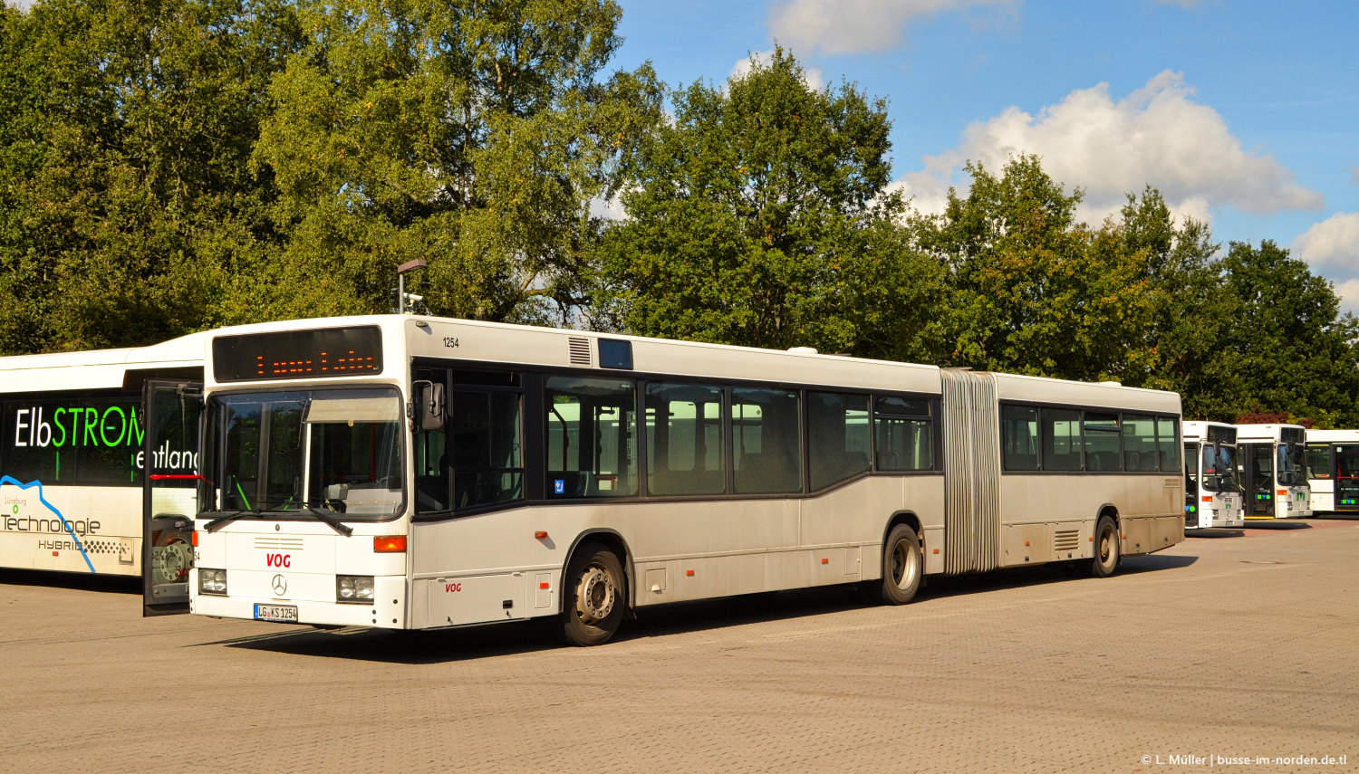 Нижняя Саксония, Mercedes-Benz O405GN2 № 1254