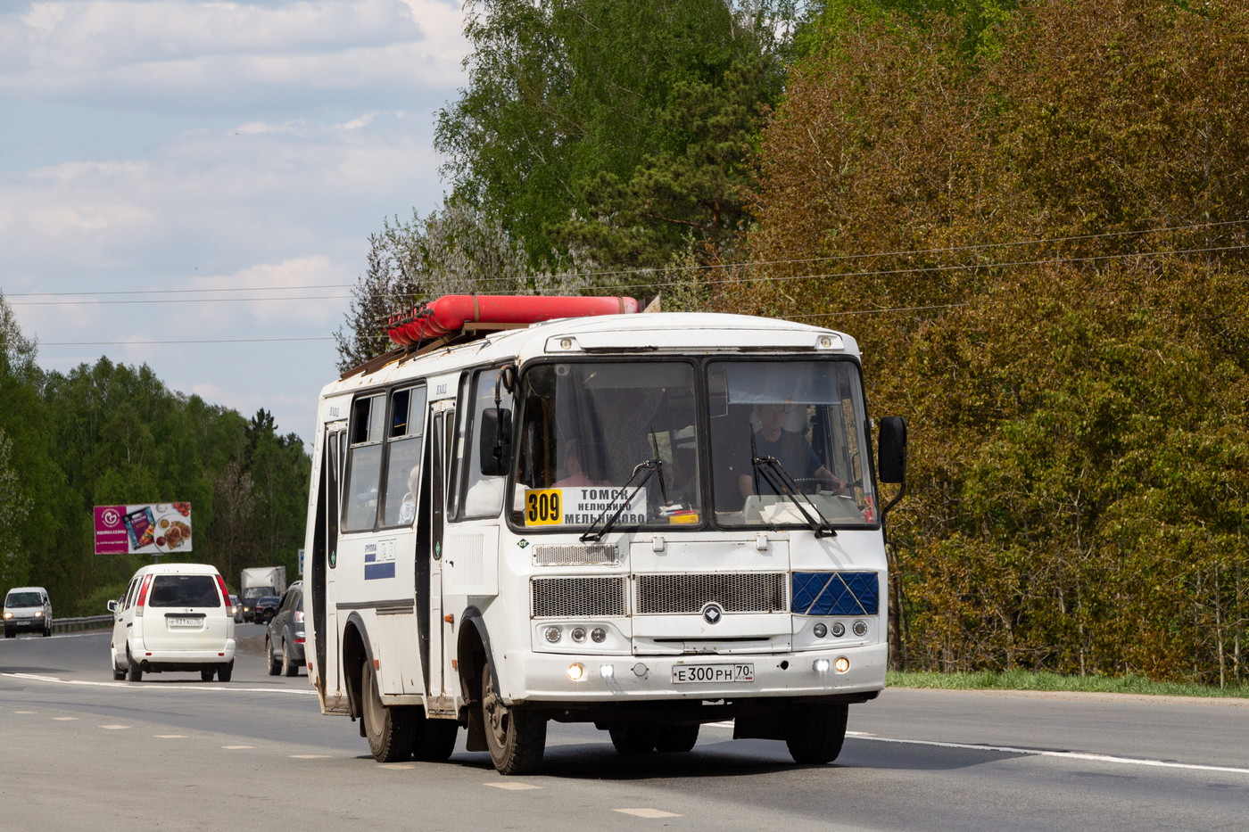 Томская область, ПАЗ-32054 № Е 300 РН 70