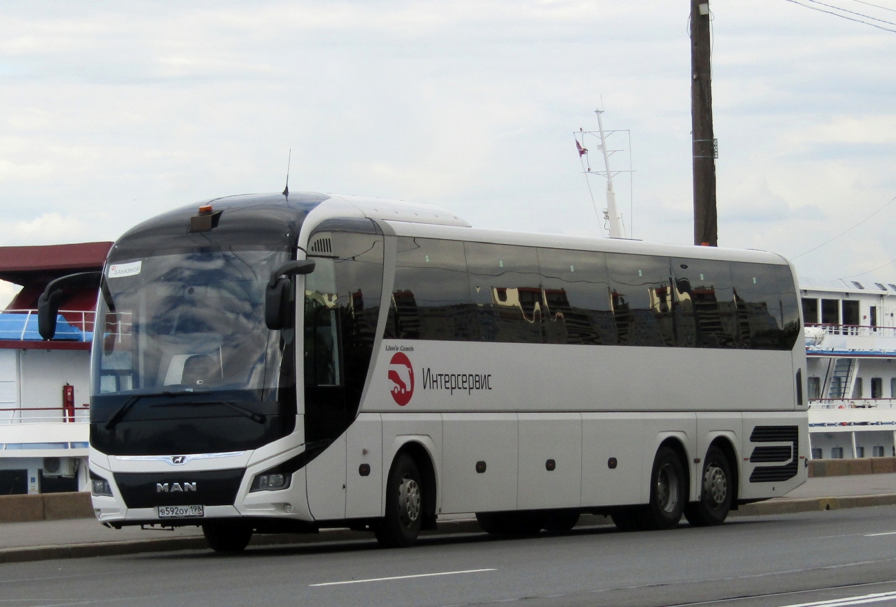 Санкт-Петербург, MAN R08 Lion's Coach L RHC444 L № В 592 ОУ 198