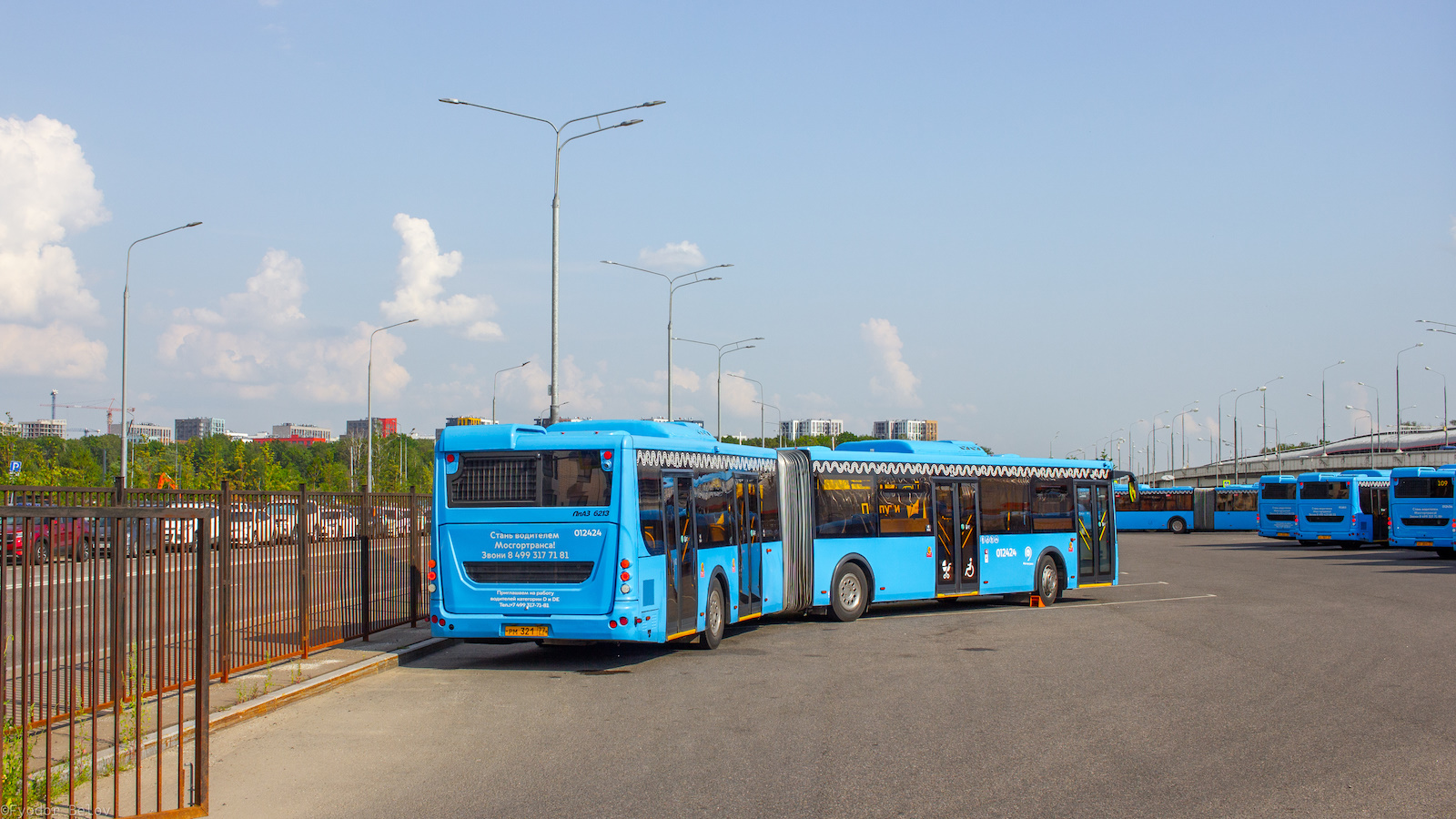 Москва, ЛиАЗ-6213.65 № 012424; Москва, ЛиАЗ-6213.65 № 013132; Москва, ЛиАЗ-6213.65 № 011813; Москва, ЛиАЗ-6213.65 № 012436
