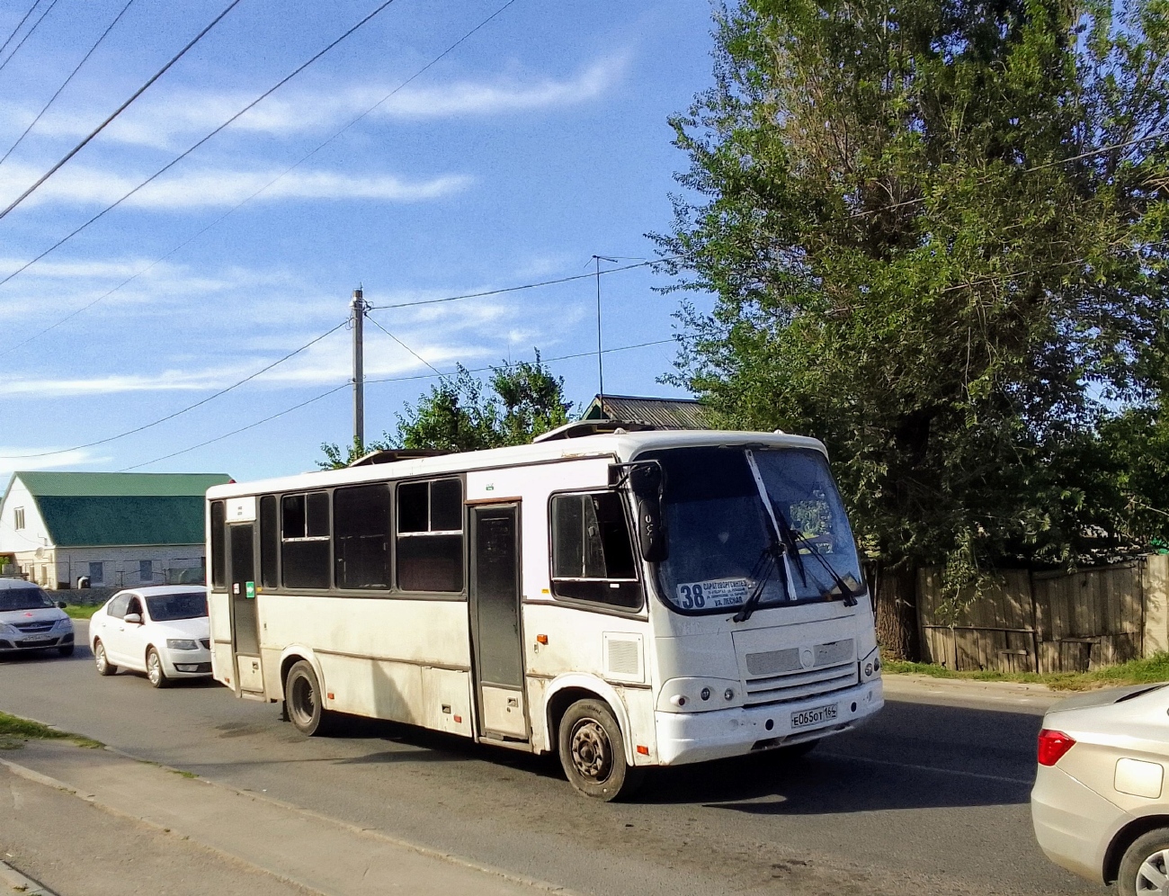 Саратовская область, ПАЗ-320412-05 № Е 065 ОТ 164