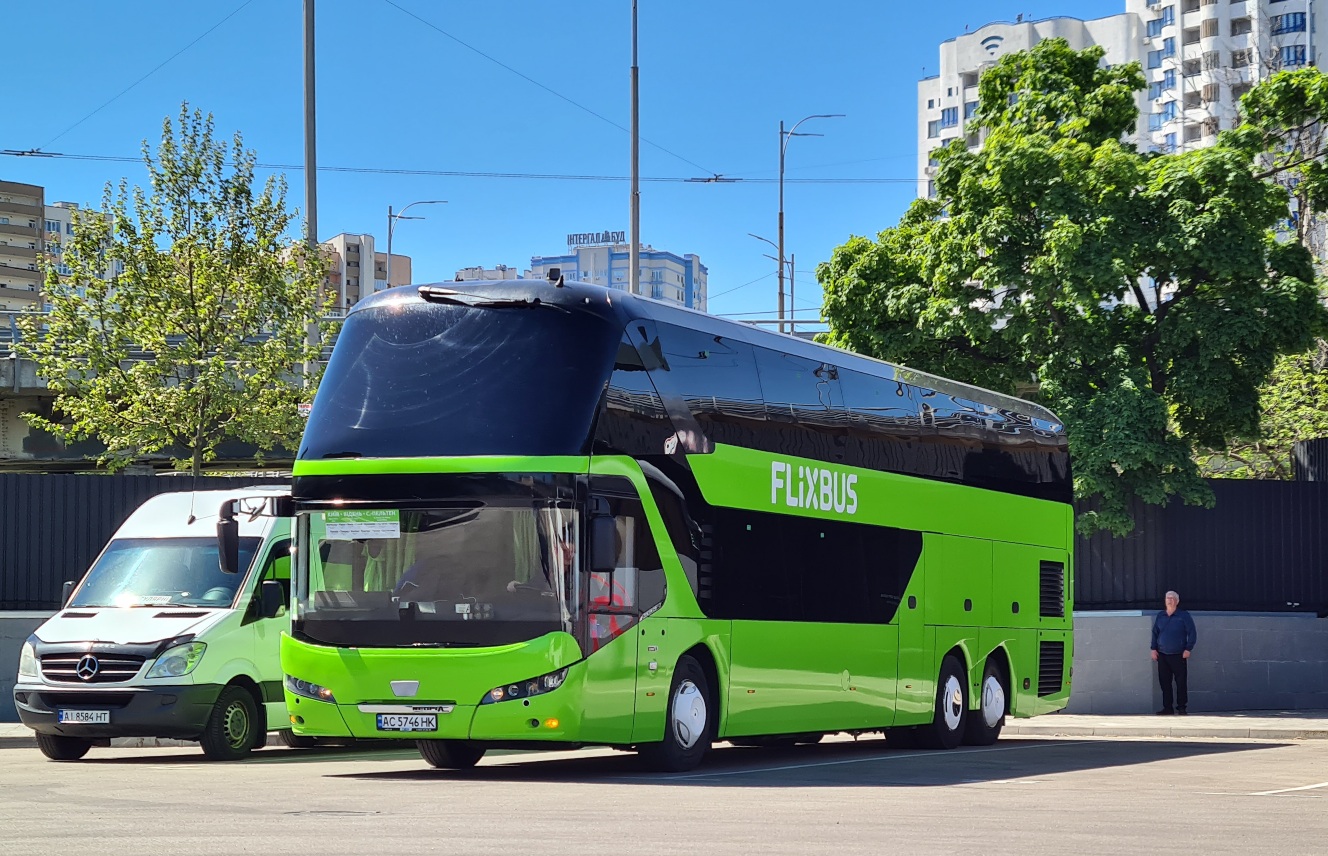 Киев, Neoplan P06 N1222/3L Skyliner L № AC 5746 HK