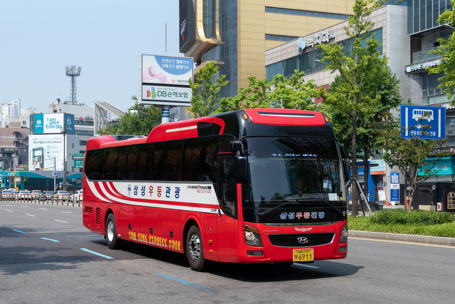 Южная Корея, Hyundai Universe Xpress Prime № 대전 75 바 6911