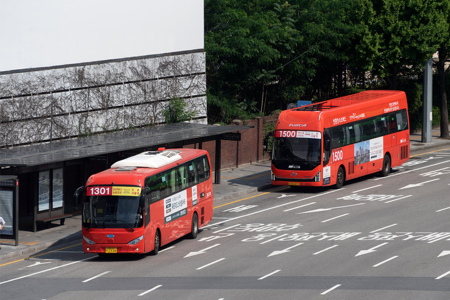 Южная Корея, Skywell Lyone № 인천 75 아 2338; Южная Корея, Hyundai Universe F/L Elegance FCEV № 인천 70 바 4517