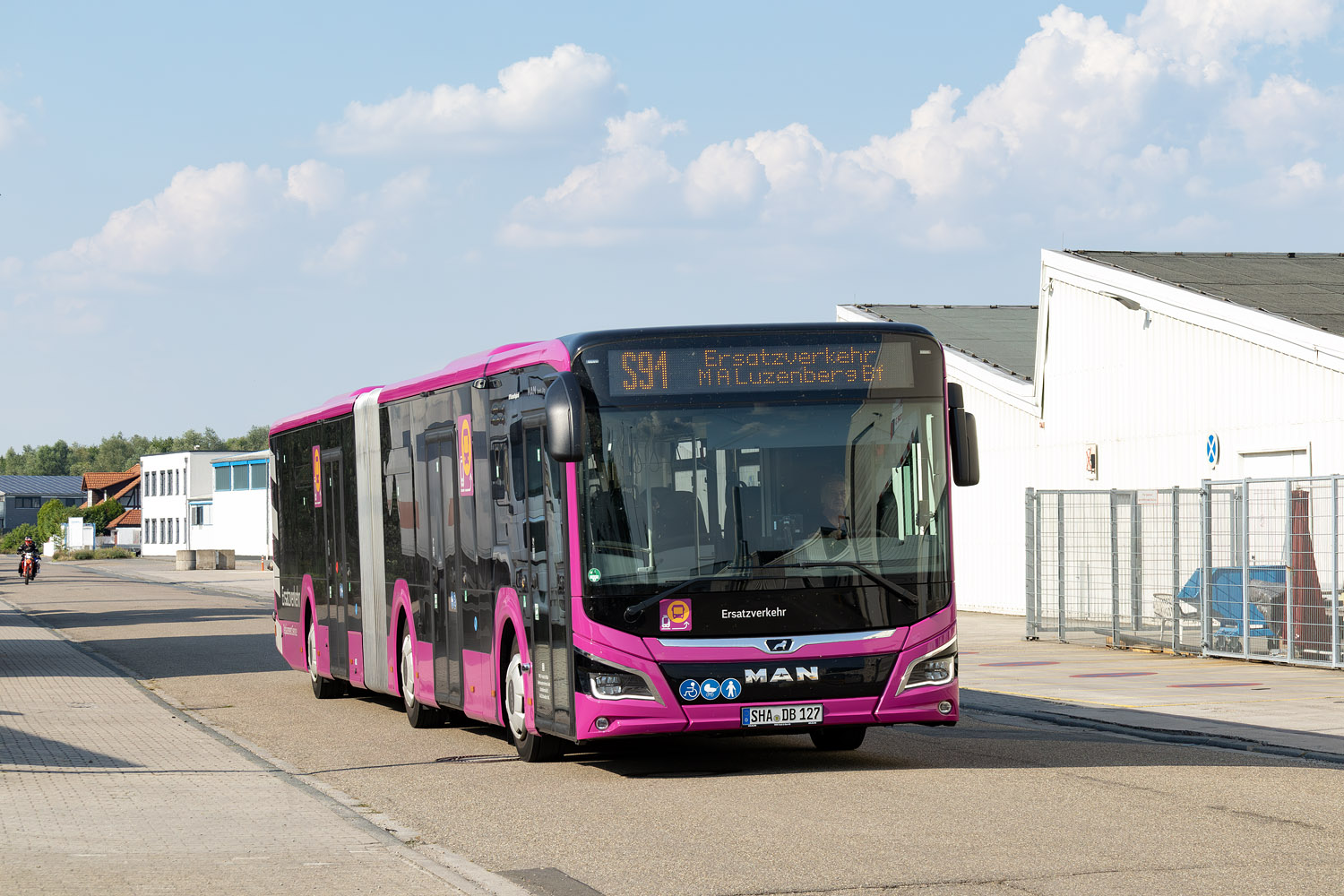 Baden-Württemberg, MAN 18C Lion's City 18 NG360 EfficientHybrid # SHA-DB 127; Hesse — SEV · Riedbahn · Frankfurt am Main <> Mannheim · 15.07.2024 — 14.12.2024