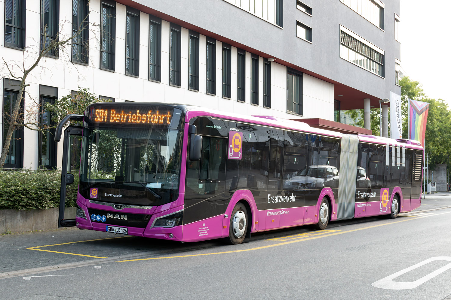 Baden-Württemberg, MAN 18C Lion's City 18 NG360 EfficientHybrid № SHA-DB 126; Hesse — SEV · Riedbahn · Frankfurt am Main <> Mannheim · 15.07.2024 — 14.12.2024