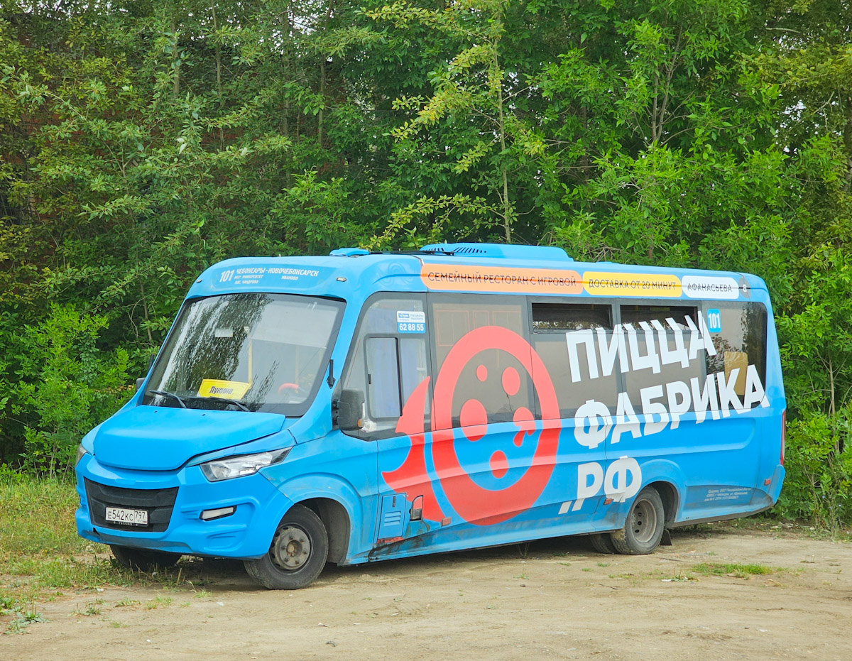 Чувашия, Нижегородец-VSN700 (IVECO) № Е 542 КС 797