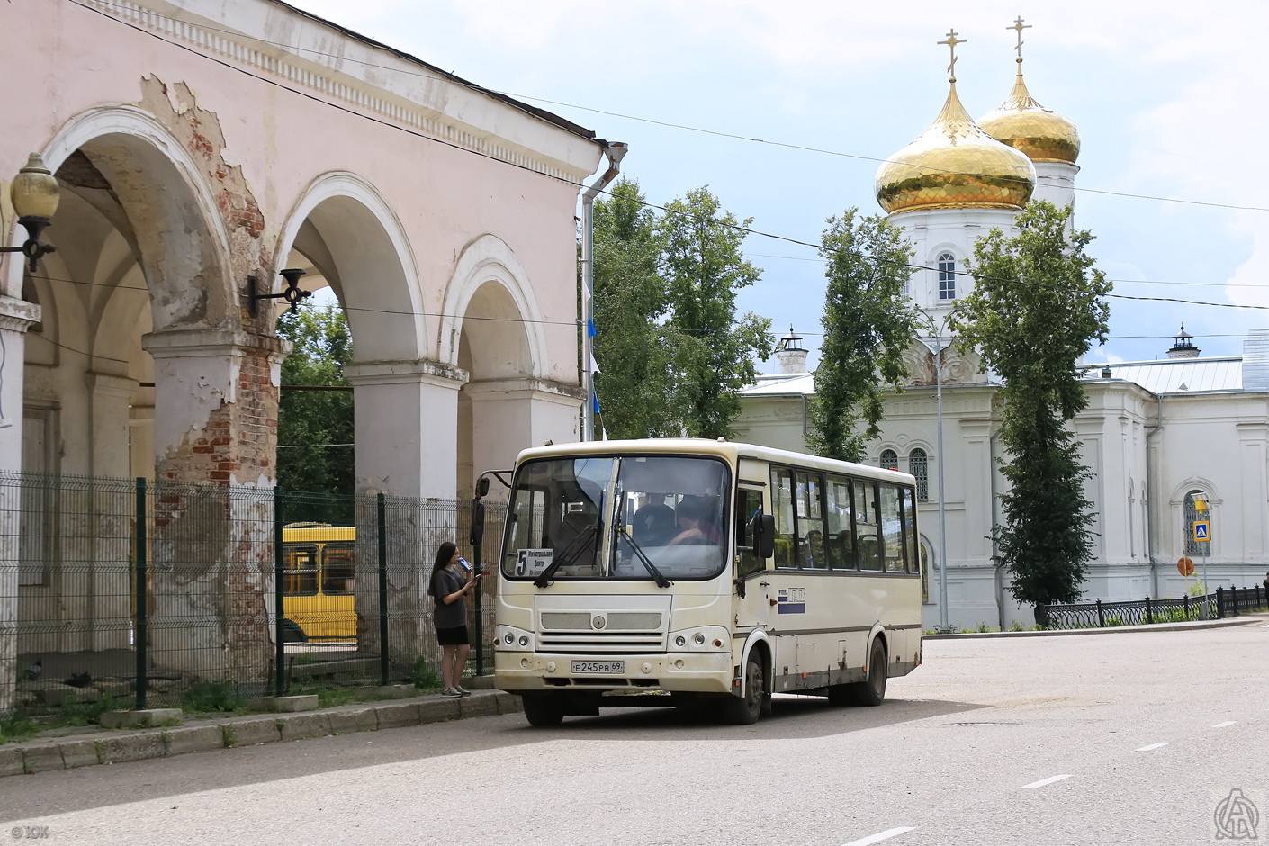 Тверская область, ПАЗ-320412-05 № Е 245 РВ 69