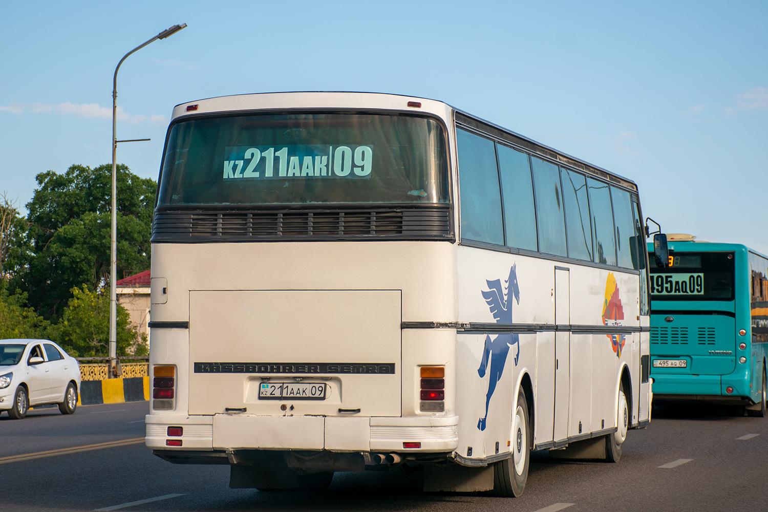 Карагандинская область, Setra S215HD № 211 AAK 09