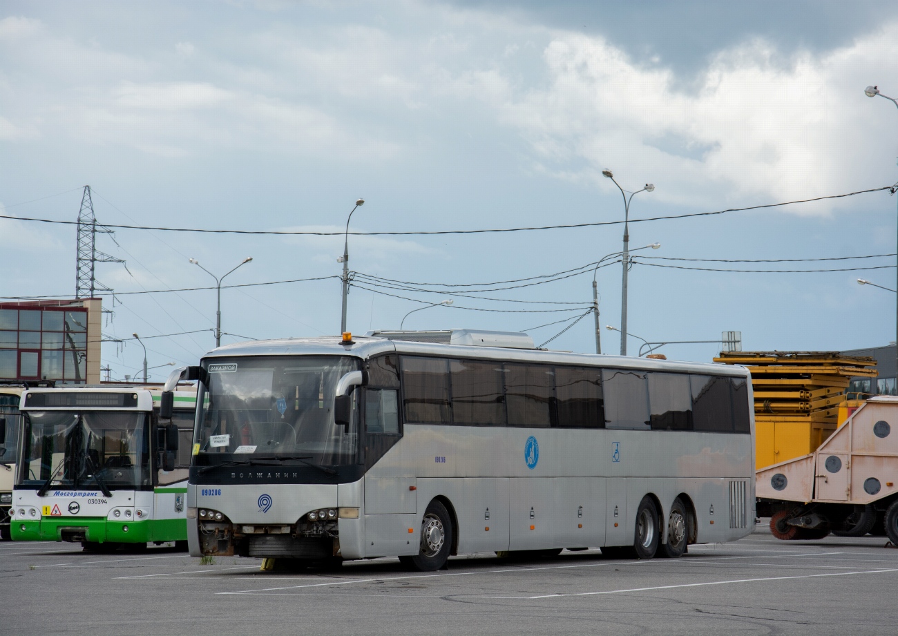 Москва, Волжанин-6216 № ЕА 671 77