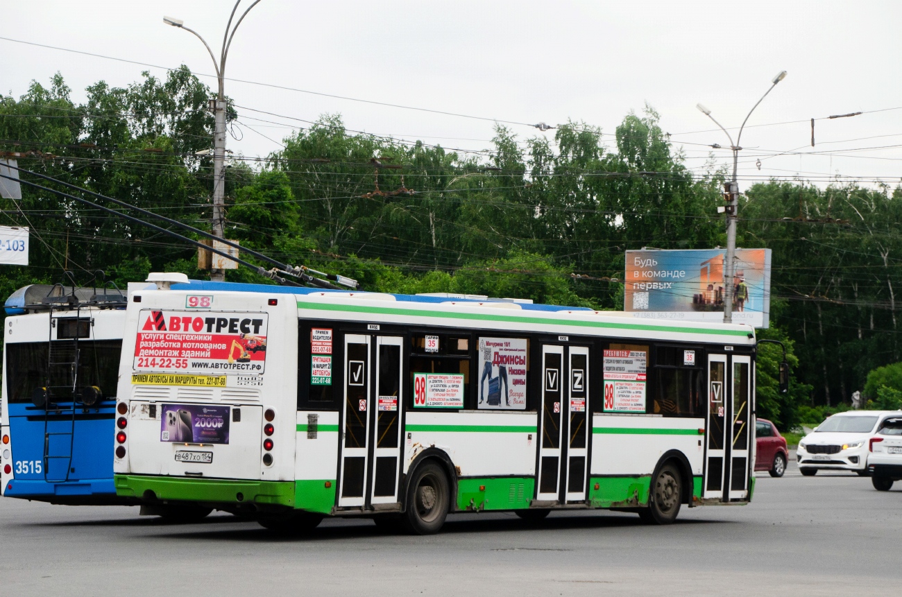 Новосибирская область, ЛиАЗ-5256.36 № В 487 ХО 154