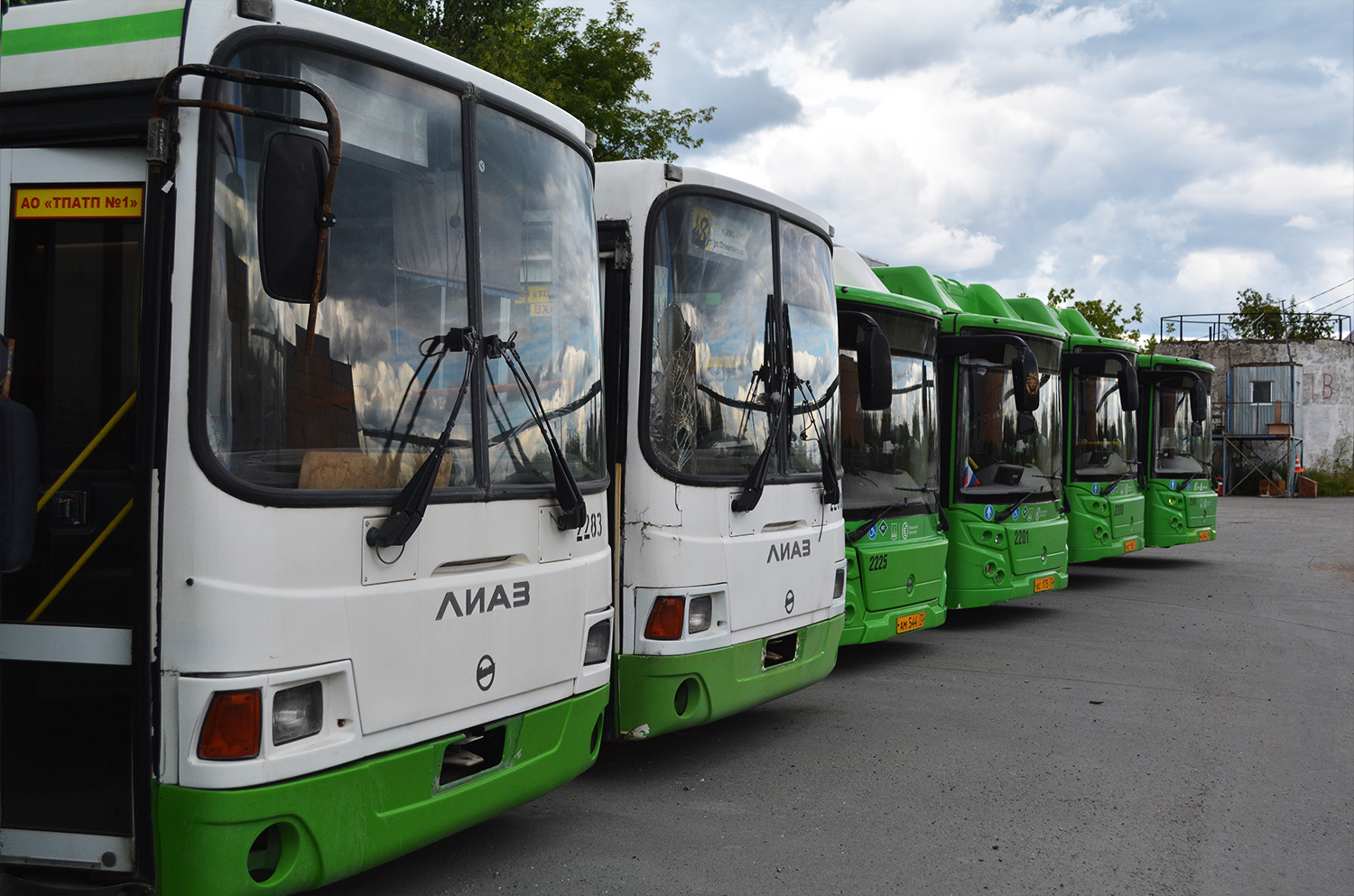 Tyumenyi terület — Buses organizations