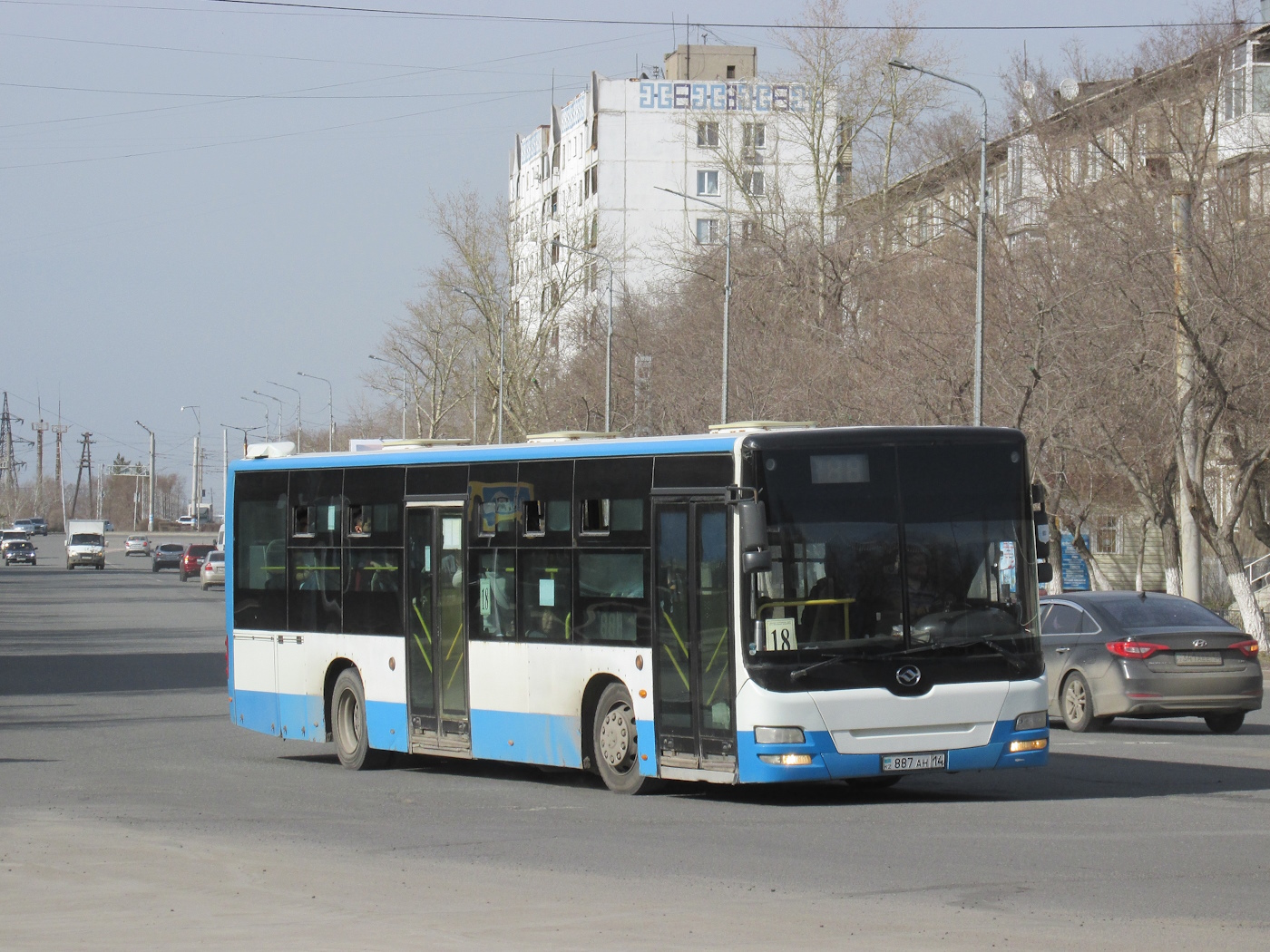 Pavlodar province, Huang Hai DD6129S15 Nr. 887 AH 14