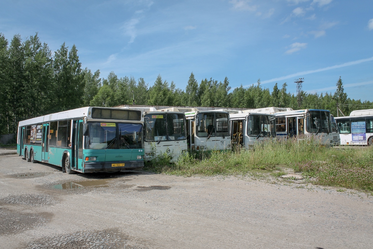 Novgorod region, MAZ-107.065 № 368; Novgorod region, LiAZ-5256.57 № 959; Novgorod region, LiAZ-5293.70 № 956; Novgorod region, LiAZ-5293.70 № 957; Novgorod region, LiAZ-5256.57 № 945