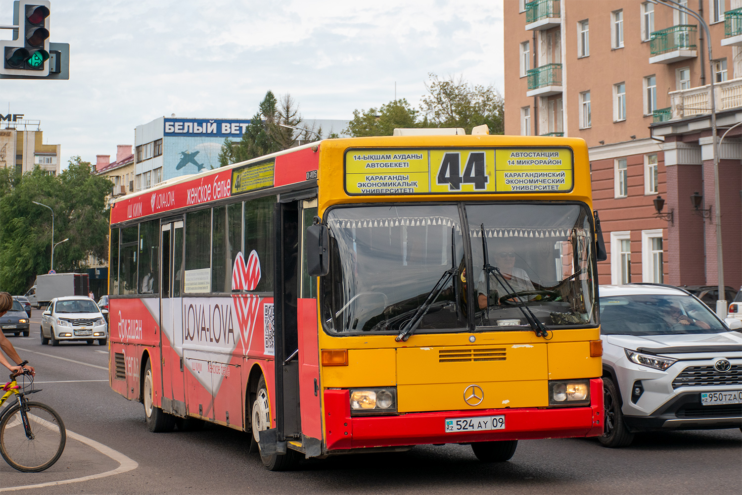 Karagandy province, Mercedes-Benz O405 sz.: 524 AY 09