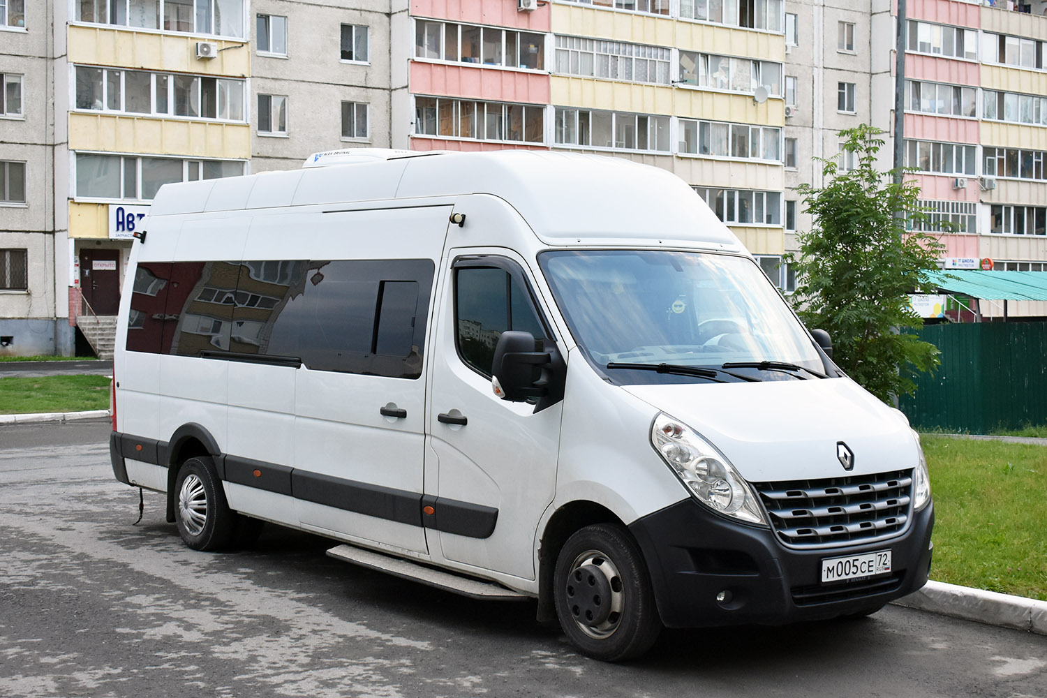 Тюменская область, Нижегородец-RST503 (Renault Master) № М 005 СЕ 72
