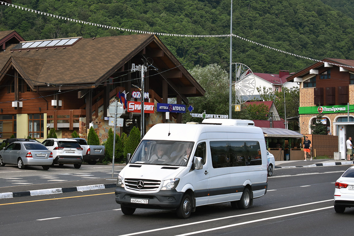 Краснодарский край, Луидор-223602 (MB Sprinter) № Е 654 НС 123