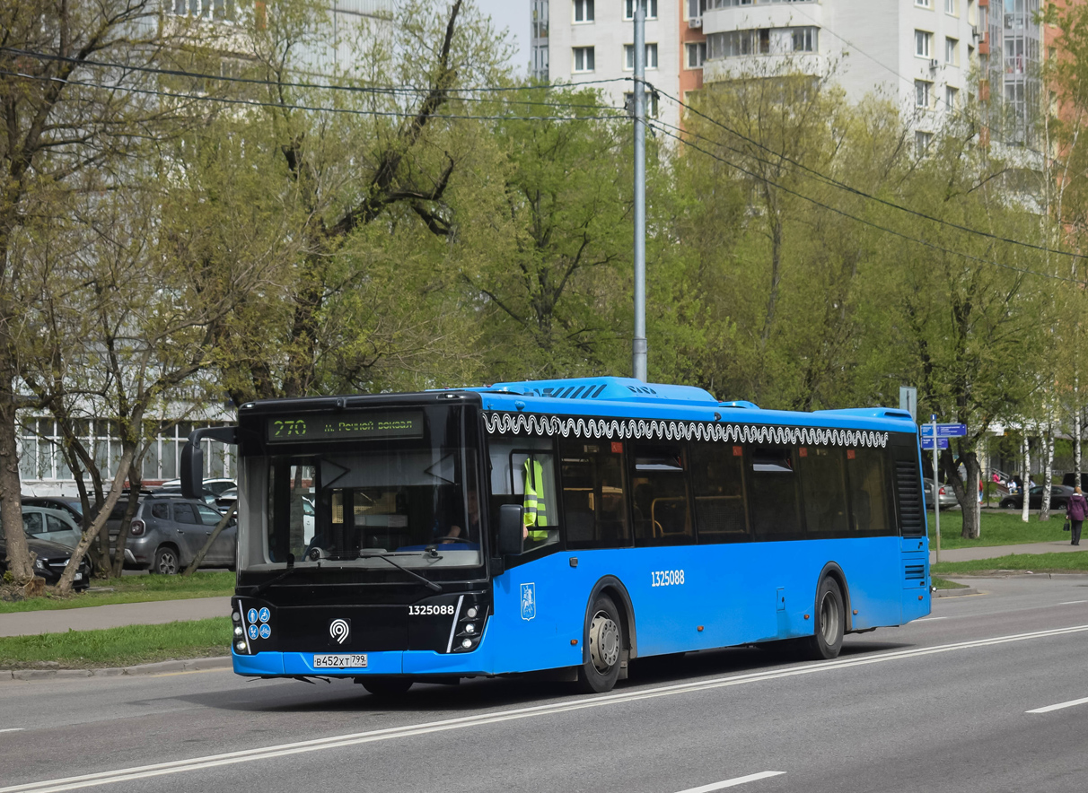 Moskva, LiAZ-5292.65 č. 1325088