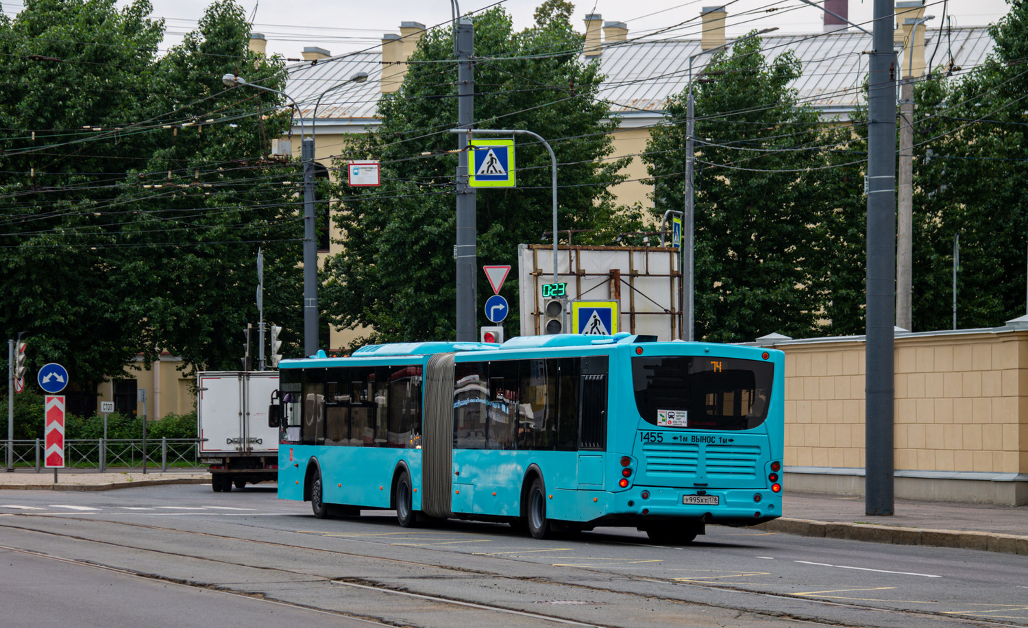 Sankt Petersburg, Volgabus-6271.05 Nr. 1455