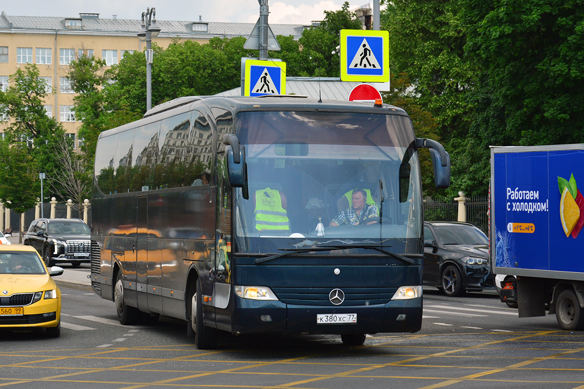 Москва, Mercedes-Benz O580-15RHD Travego № К 380 ХС 77