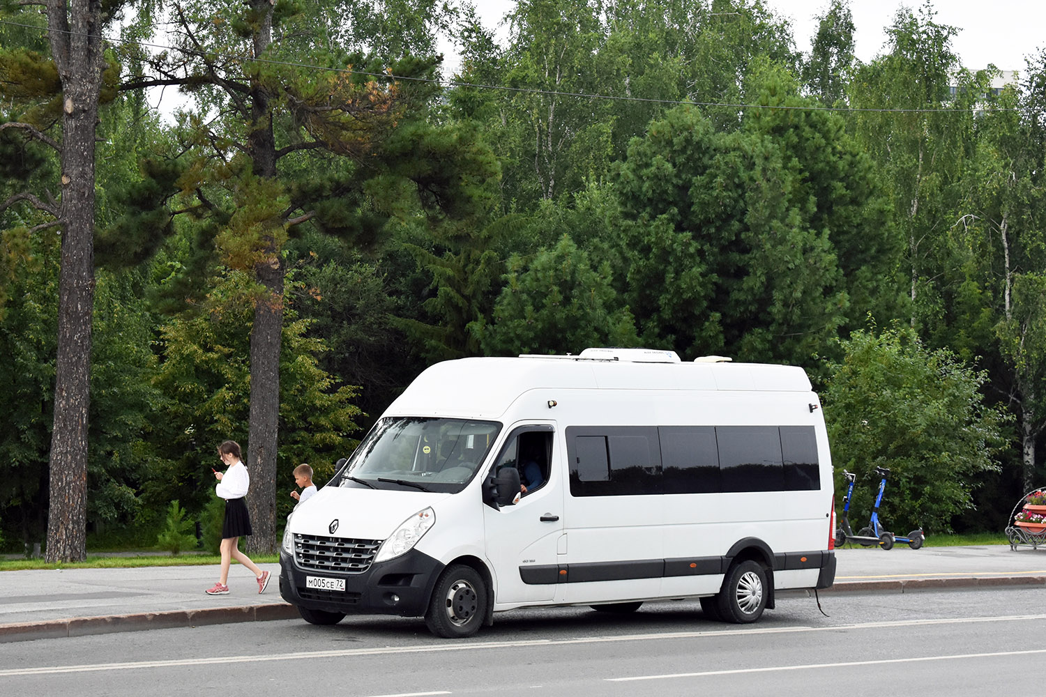 Тюменская область, Нижегородец-RST503 (Renault Master) № М 005 СЕ 72
