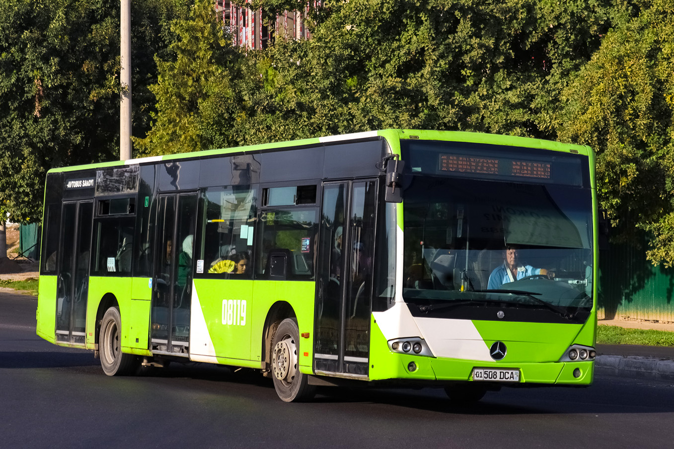 Узбекистан, Mercedes-Benz Conecto II № 08119