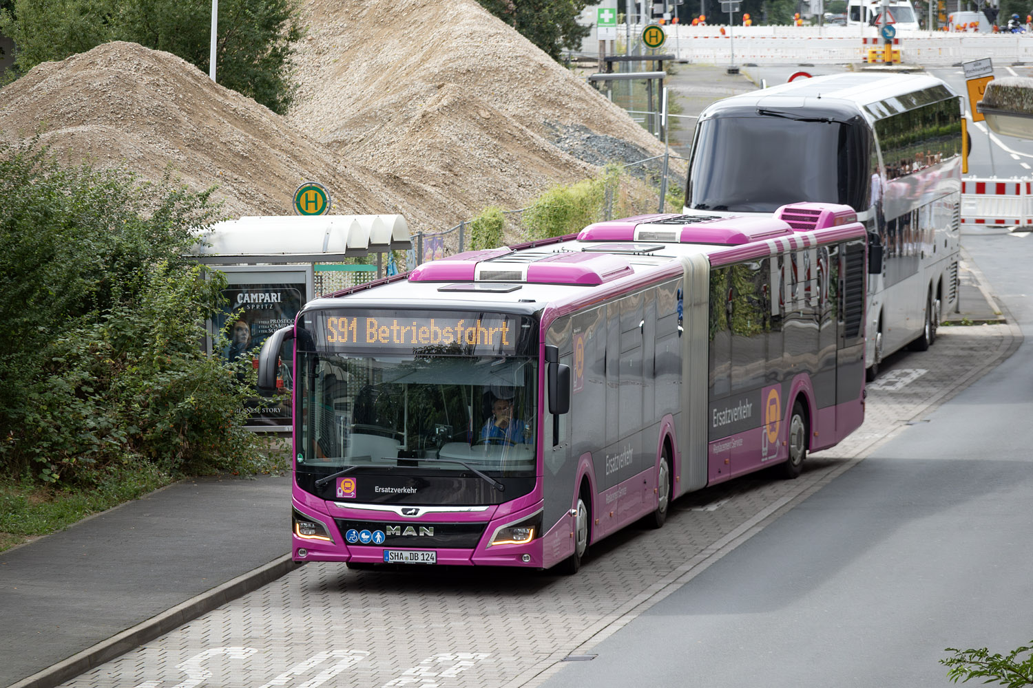 Baden-Württemberg, MAN 18C Lion's City 18 NG360 EfficientHybrid Nr. SHA-DB 124; Hesse — SEV · Riedbahn · Frankfurt am Main <> Mannheim · 15.07.2024 — 14.12.2024