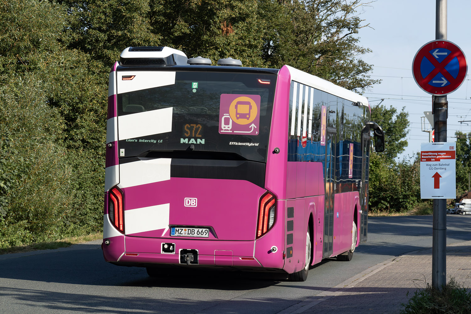 Rhineland-Palatinate, MAN 43C Lion's Intercity LE 13 LEÜ360 EfficientHybrid Nr. MZ-DB 669; Hesse — SEV · Riedbahn · Frankfurt am Main <> Mannheim · 15.07.2024 — 14.12.2024