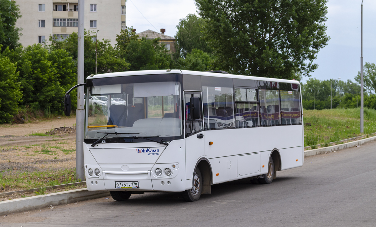 Санкт-Петербург, Hyundai County Kuzbas HDU2 № В 775 ТУ 178