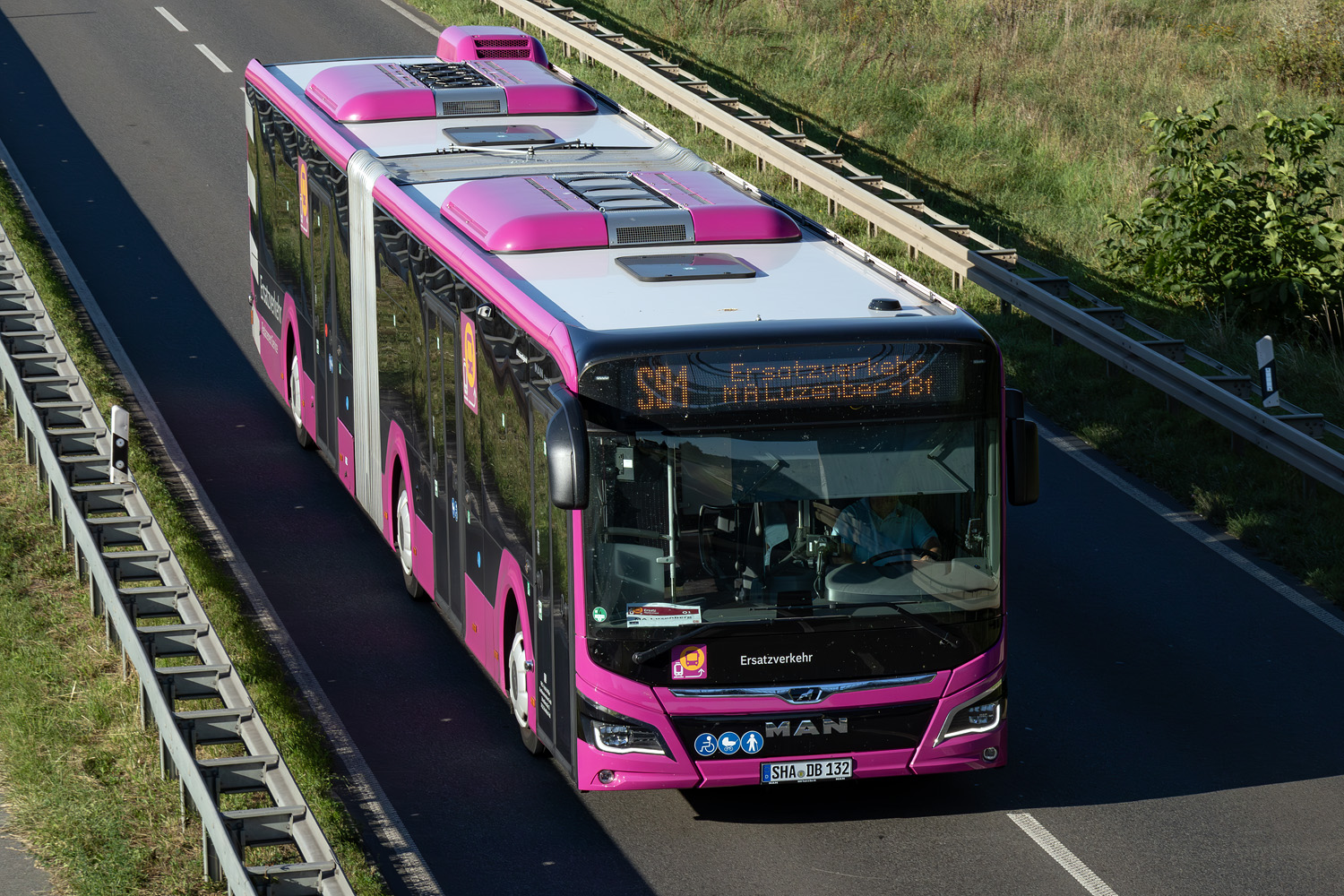 Baden-Württemberg, MAN 18C Lion's City 18 NG360 EfficientHybrid sz.: SHA-DB 132; Hessen — SEV · Riedbahn · Frankfurt am Main <> Mannheim · 15.07.2024 — 14.12.2024