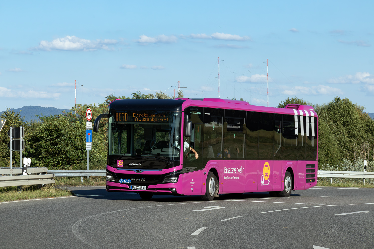 Brandenburg, MAN 43C Lion's Intercity LE 13 LEÜ360 EfficientHybrid Nr. 836; Hessen — SEV · Riedbahn · Frankfurt am Main <> Mannheim · 15.07.2024 — 14.12.2024