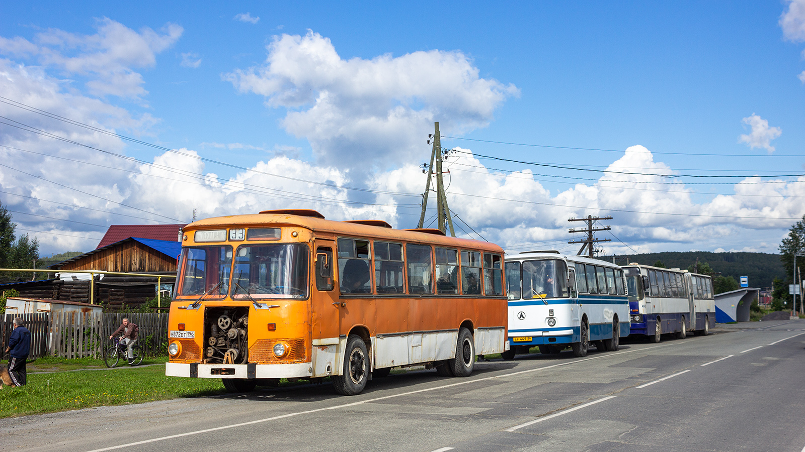 Свердловская область, ЛиАЗ-677МБ № В 872 ЕТ 196; Свердловская область, Ikarus 283.10 № АР 108 66