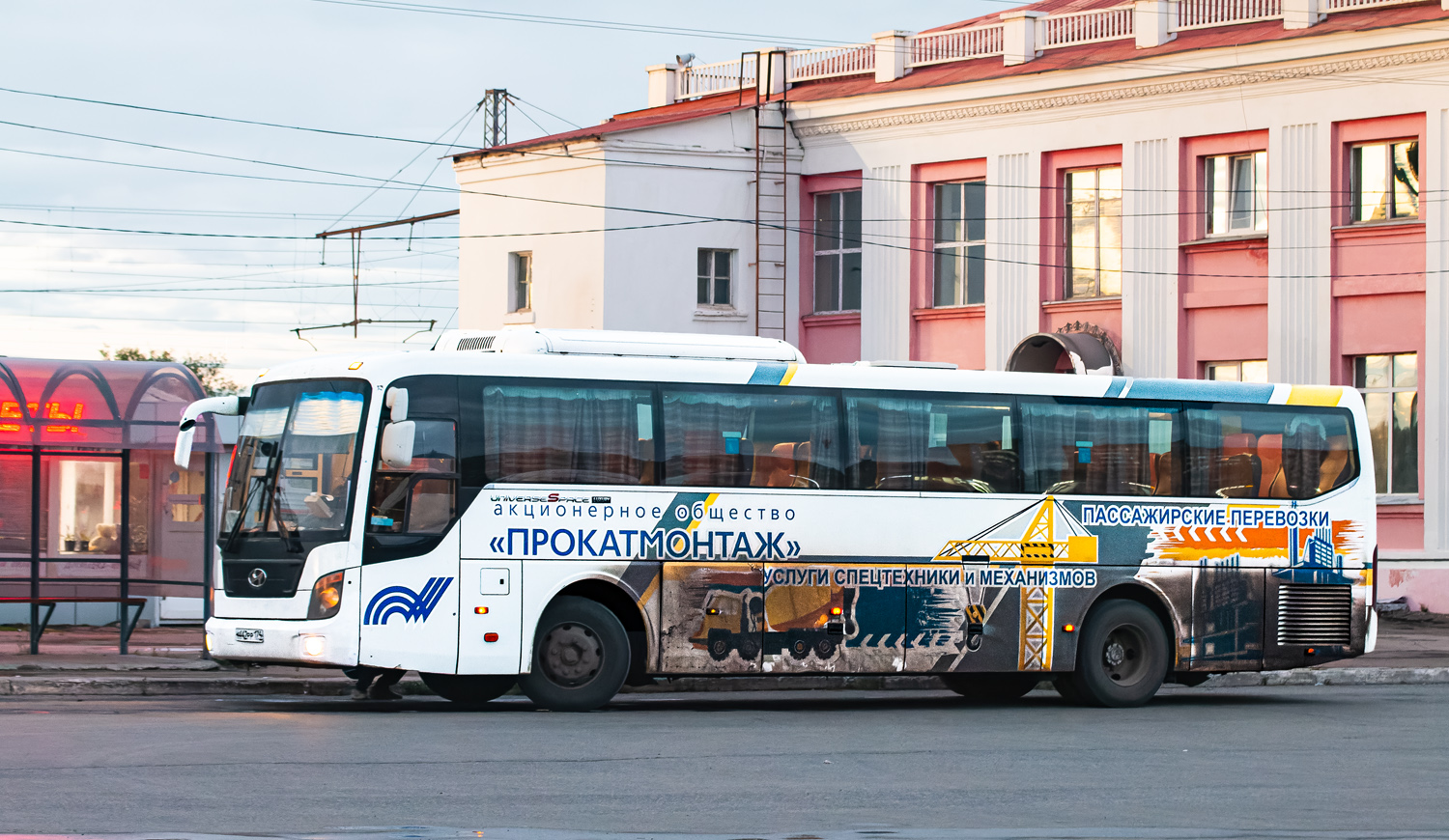 Челябинская область, Hyundai Universe Space Luxury № Н 442 РР 174