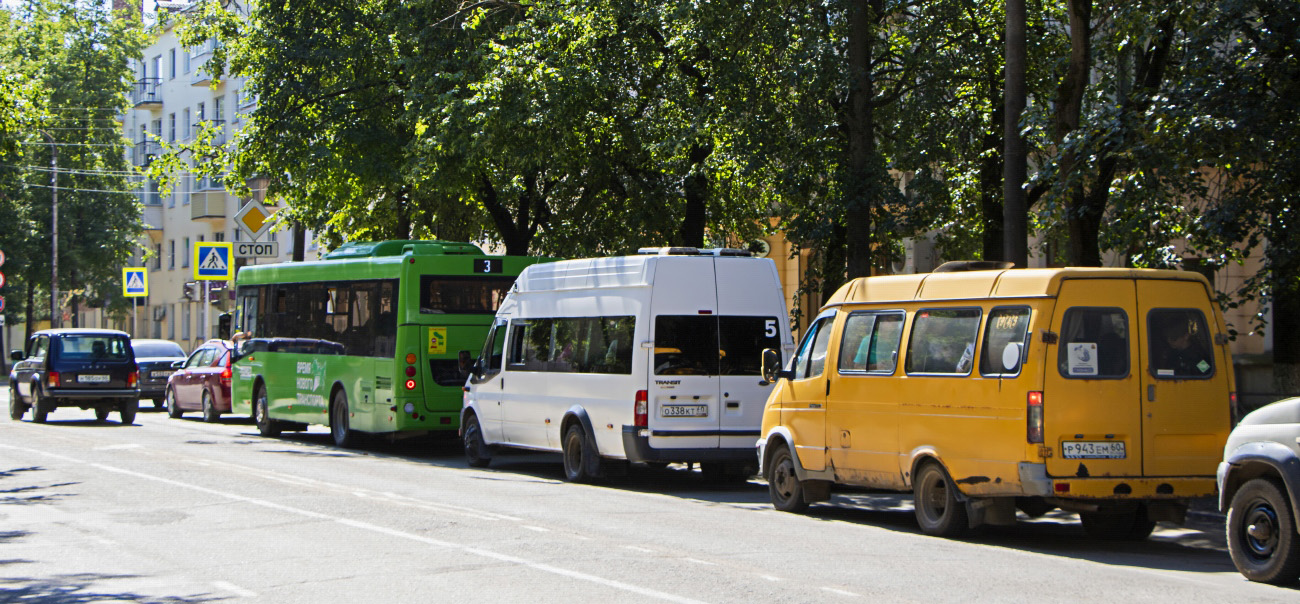 Pskov region, GAZ-322132 (XTH, X96) # Р 943 ЕМ 60