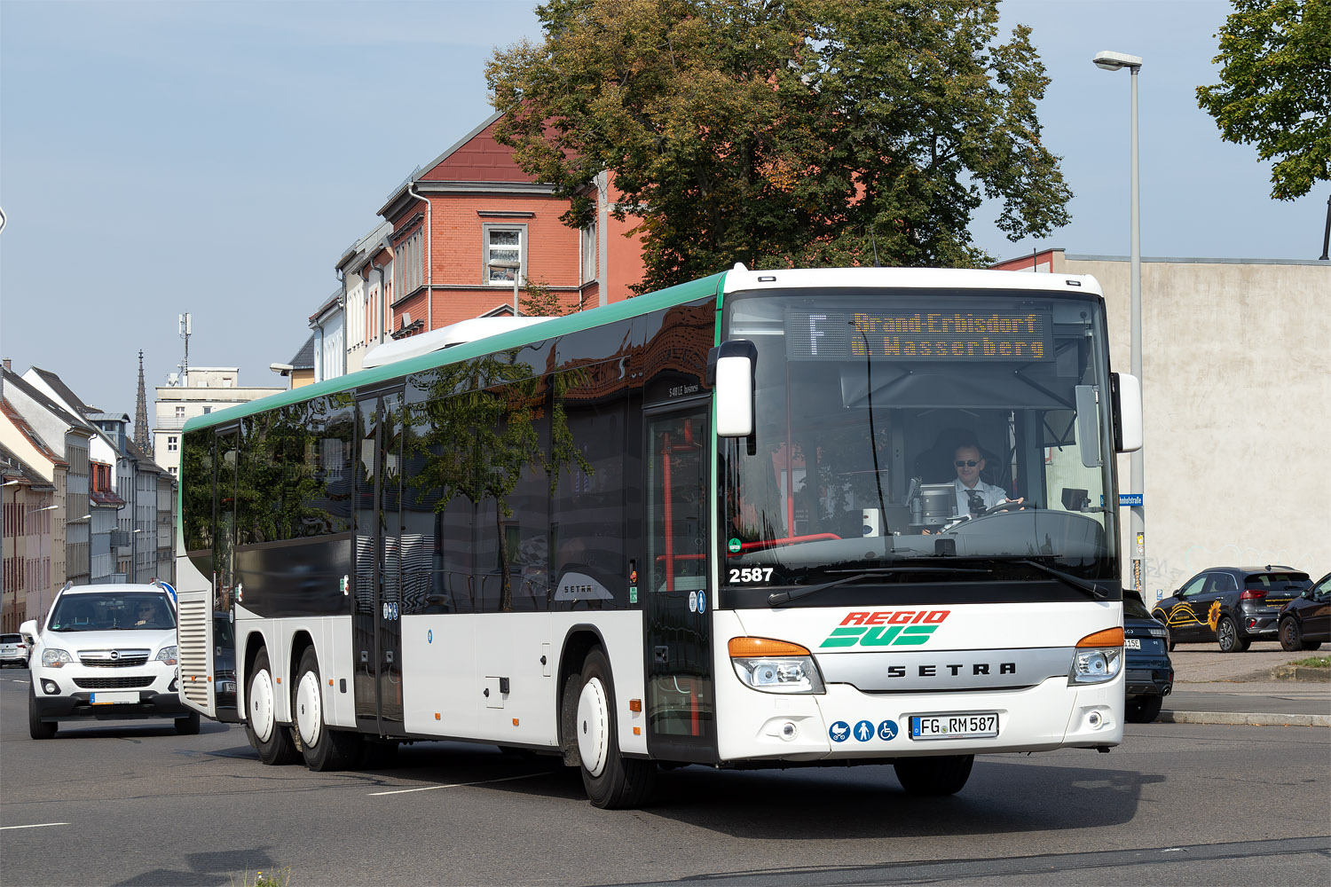 Saxony, Setra S418LE business # 2587