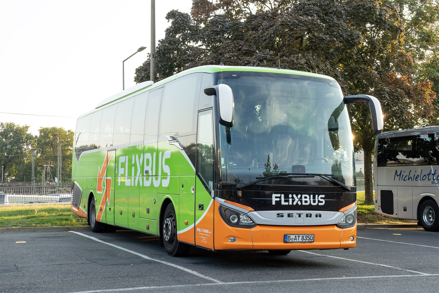 Berlin, Setra S516HD/2 Nr. B-AT 8350