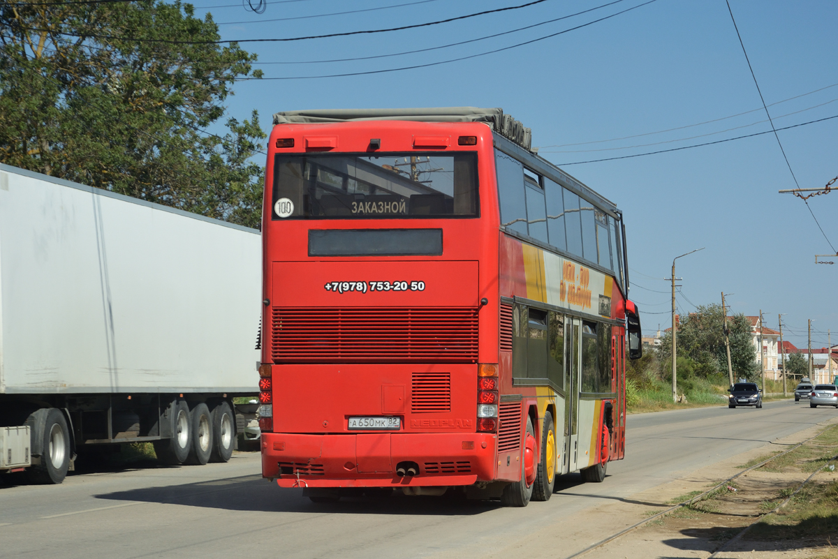 Республика Крым, Neoplan N4026/3 № А 650 МК 82