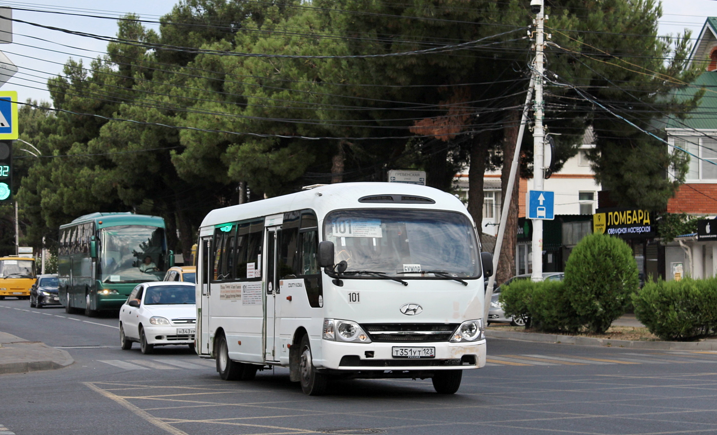 Краснодарский край, Hyundai County Kuzbass № Т 351 УТ 123