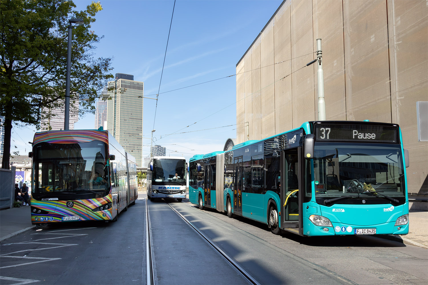 Гессен, Irizar ie bus 18m № 477; Гессен, Mercedes-Benz Citaro C2 G № 435