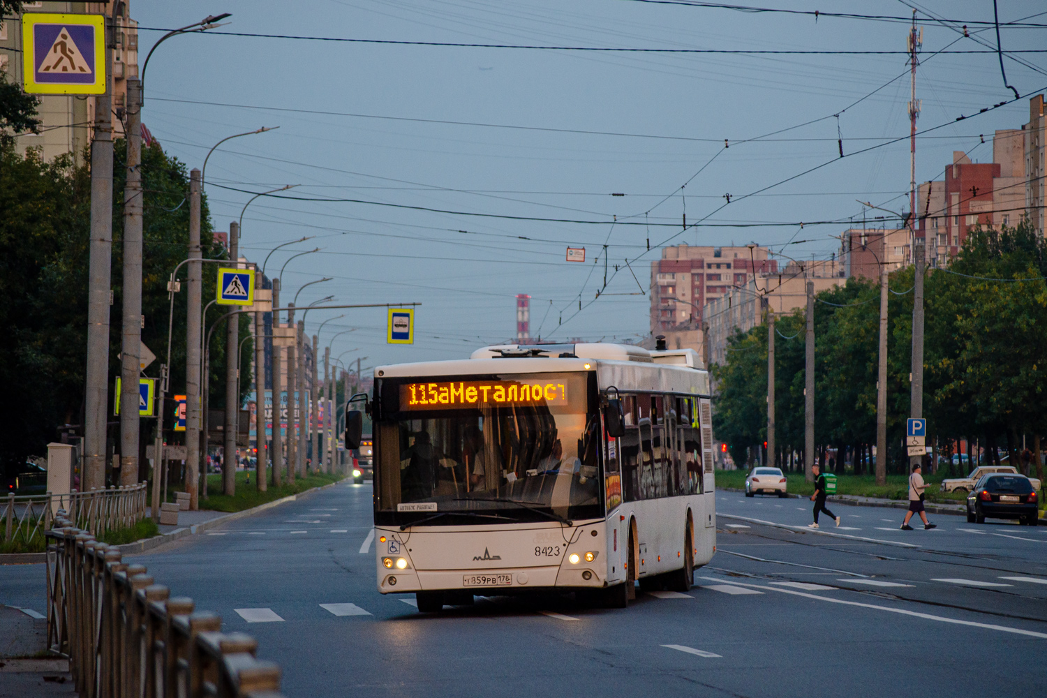 Санкт-Петербург, МАЗ-203.085 № 8423