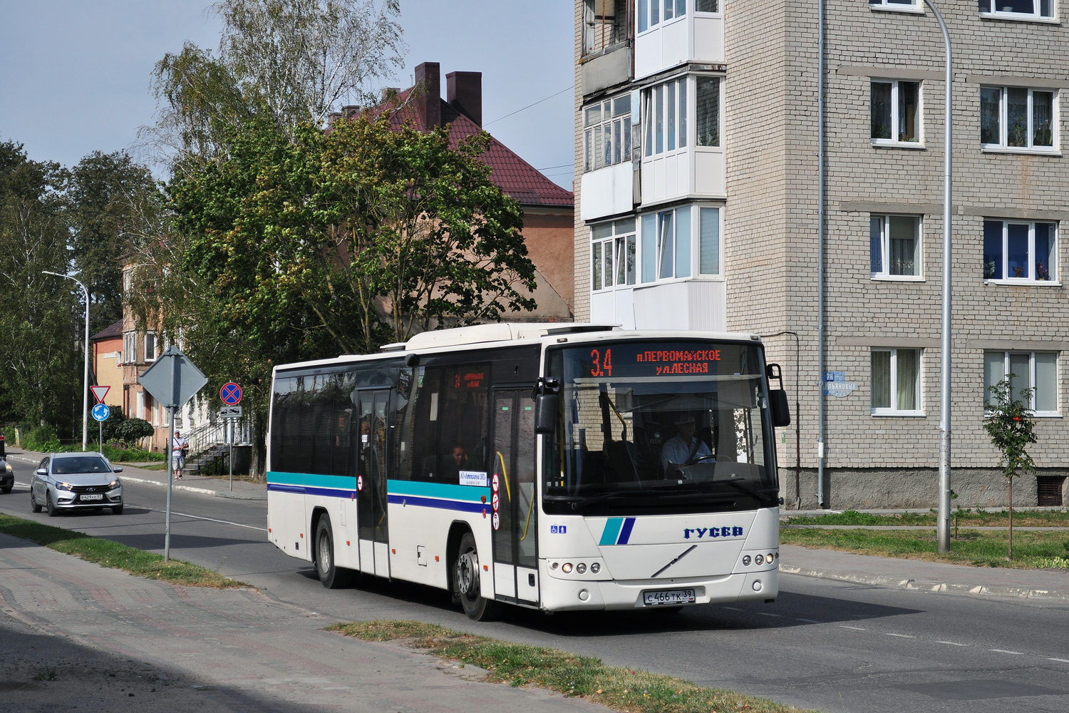 Калининградская область, Volvo 8700LE № С 466 ТК 39