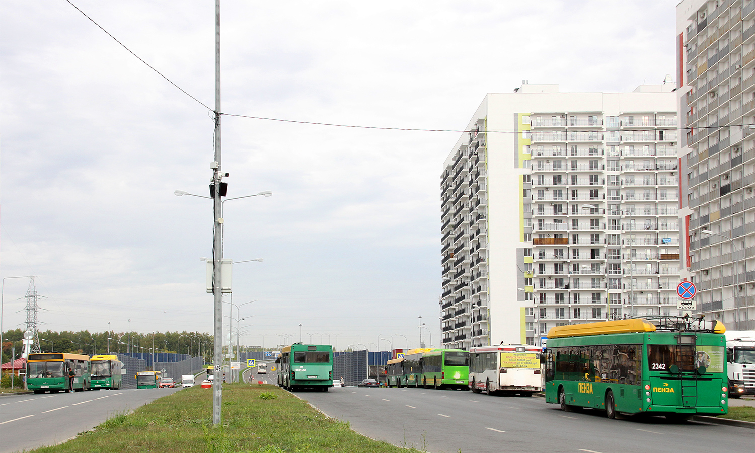 Пензенская область, МАЗ-103.465 № О 944 ЕВ 58; Пензенская область, Mercedes-Benz O405N2 № Т 397 АВ 58; Пензенская область — Автобусные вокзалы, станции и конечные остановки