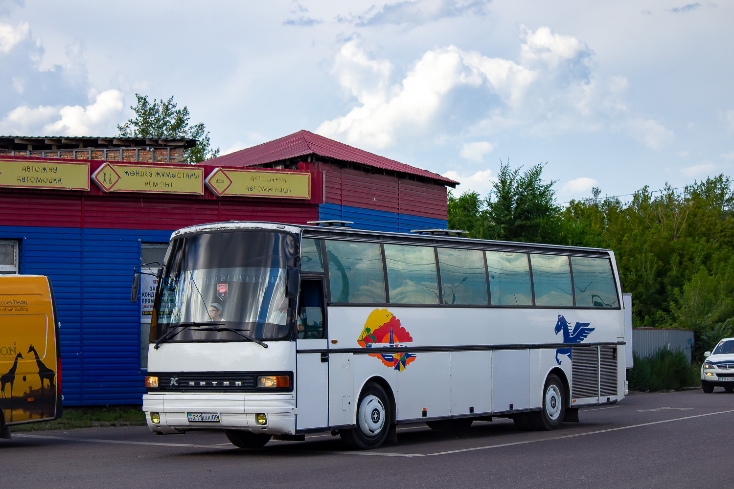 Карагандинская область, Setra S215HD № 211 AAK 09