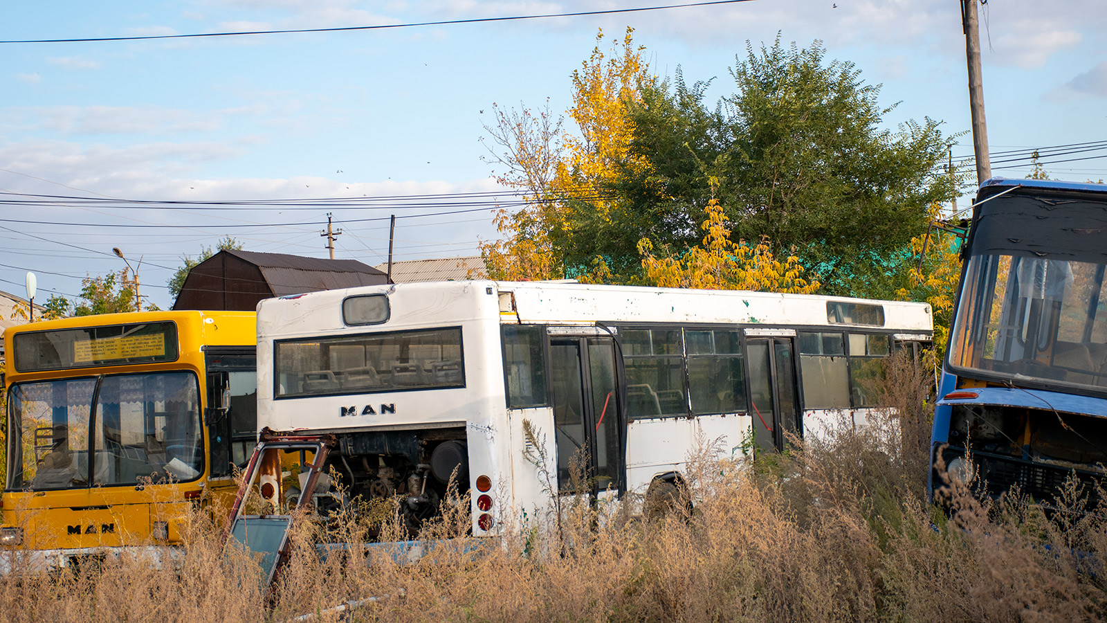 Карагандинская область, MAN A60 SL232 № M 369 BZ; Карагандинская область, Ikarus 260 (280) № M 866 BV