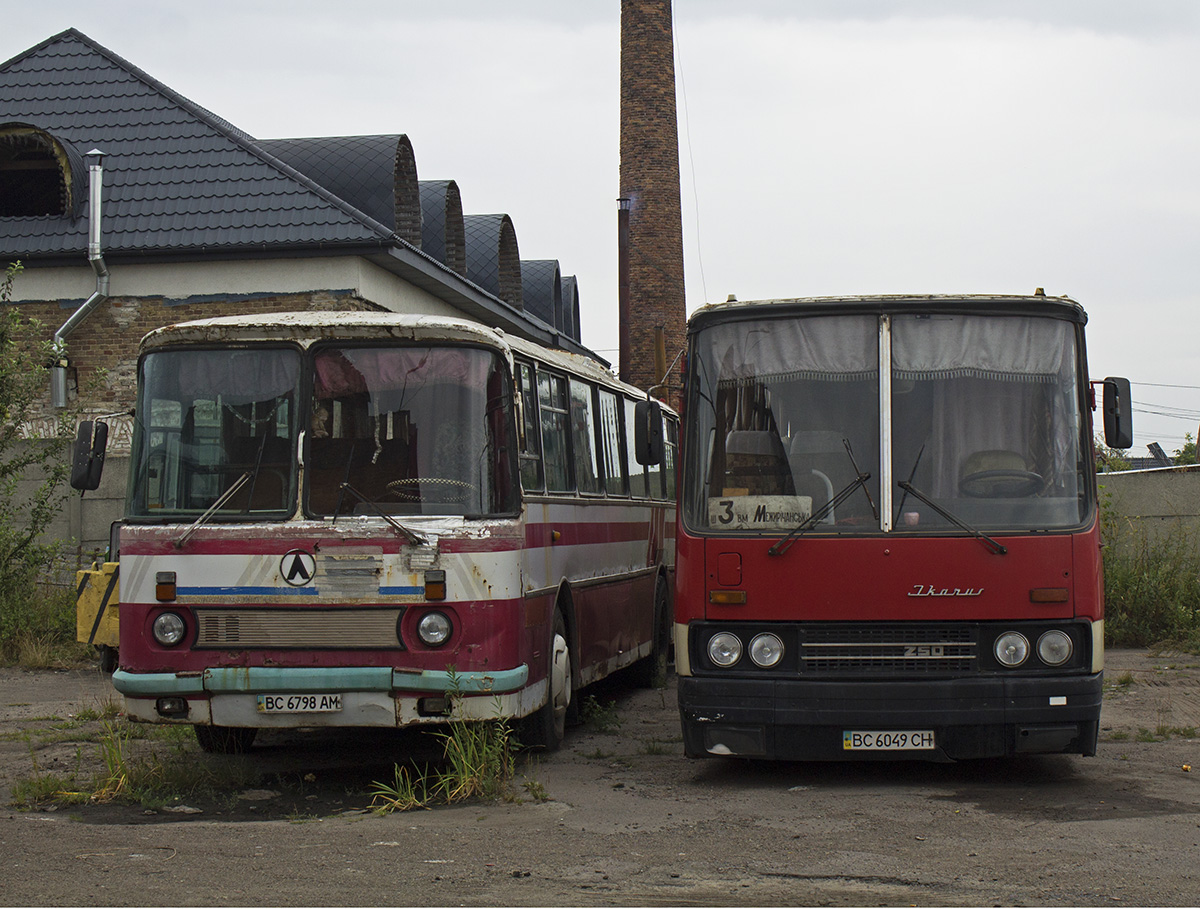 Львовская область, ЛАЗ-699Р № BC 6798 AM; Львовская область, Ikarus 256.51 № BC 6049 CH