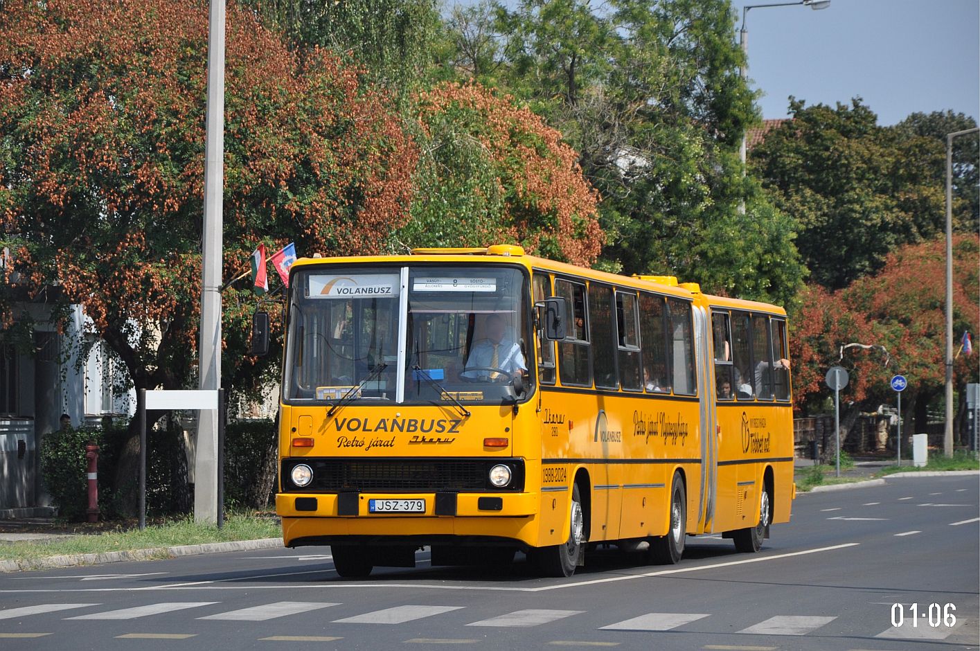 Венгрия, Ikarus 280.02 № JSZ-379