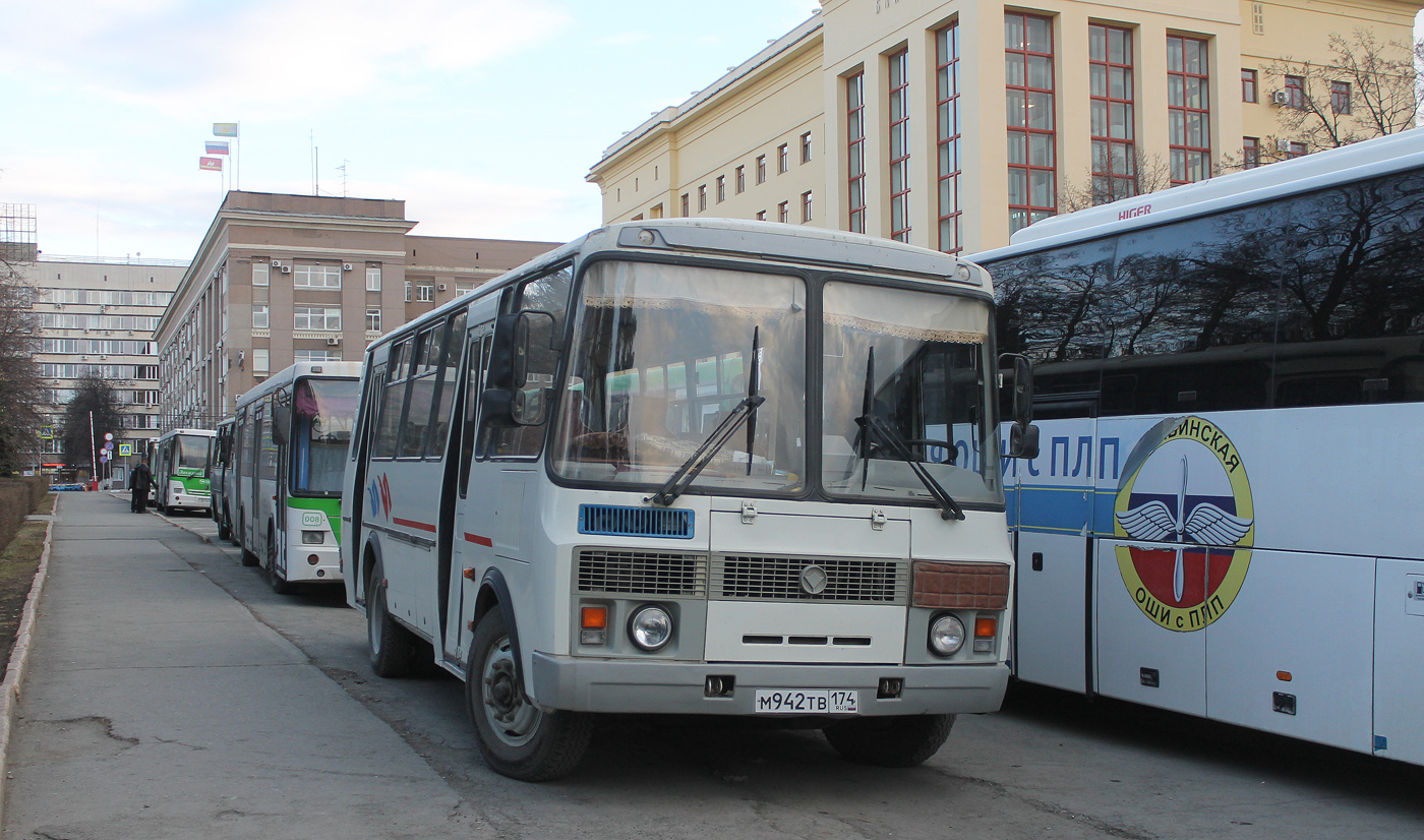 Obwód czelabiński, PAZ-4234 Nr М 942 ТВ 174; Obwód czelabiński, Higer KLQ6119TQ Nr А 688 СХ 174