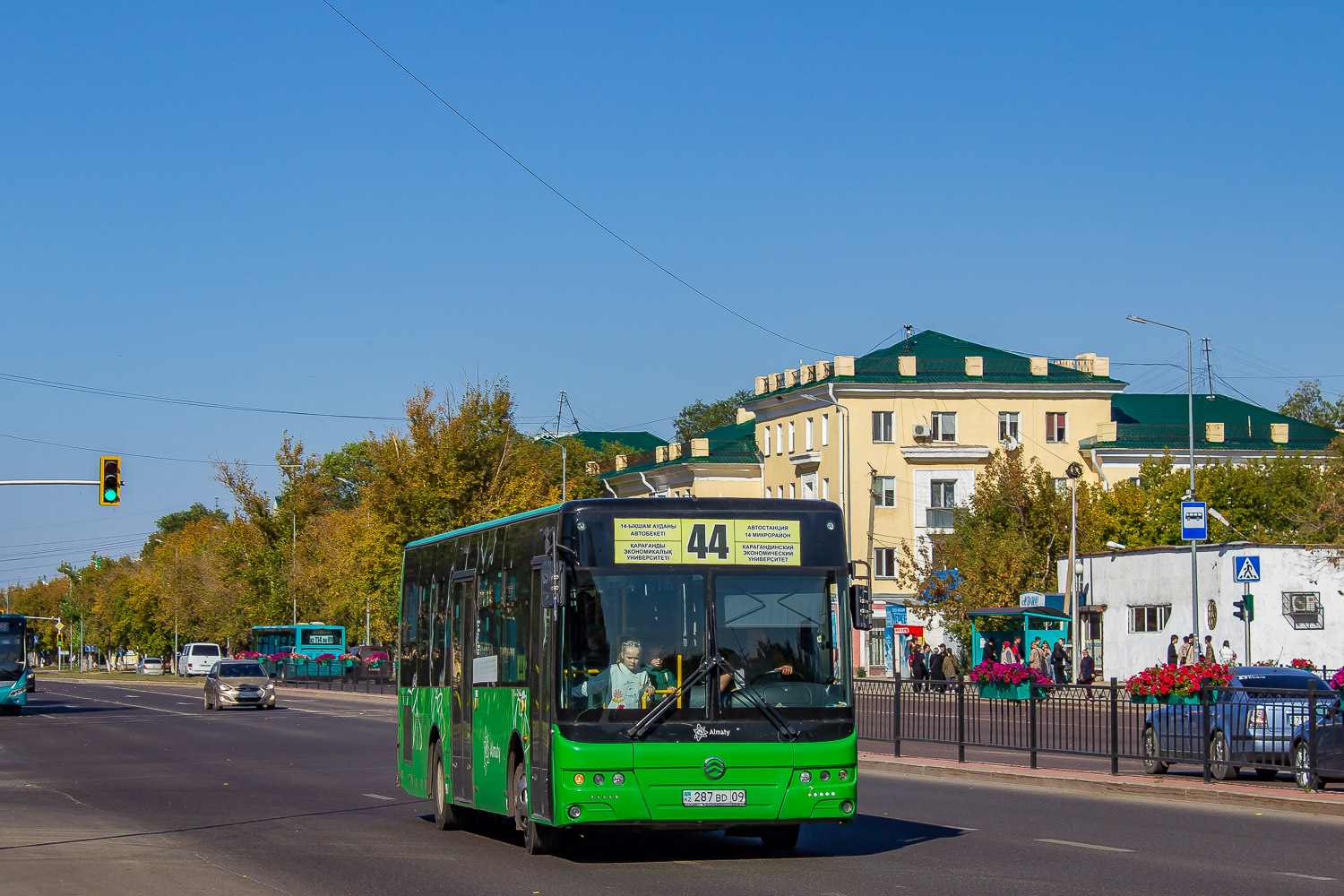 Карагандинская область, Golden Dragon XML6105CR (Hyundai Trans Auto) № 287 BD 09