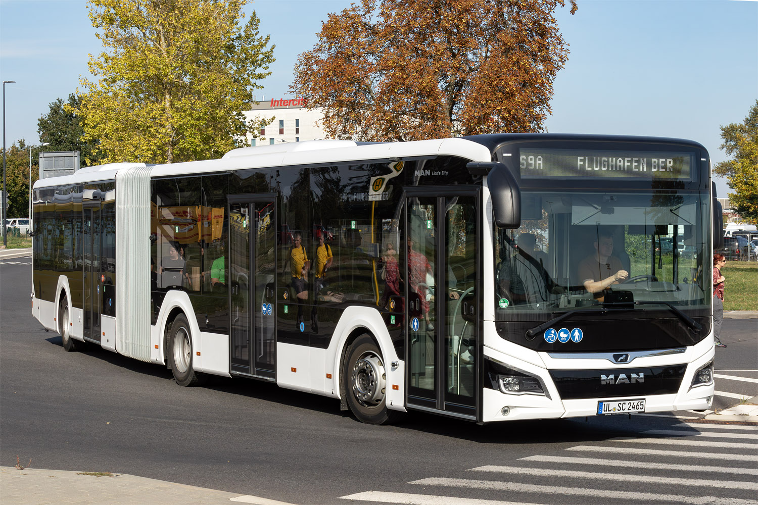 Bádensko-Württembersko, MAN 18C Lion's City 18 NG360 č. UL-SC 2465; Berlín — SEV · S9 / S45 / S46 · Schöneweide <> Flughafen BER / Grünau · 16.09.2024 — 14.10.2024