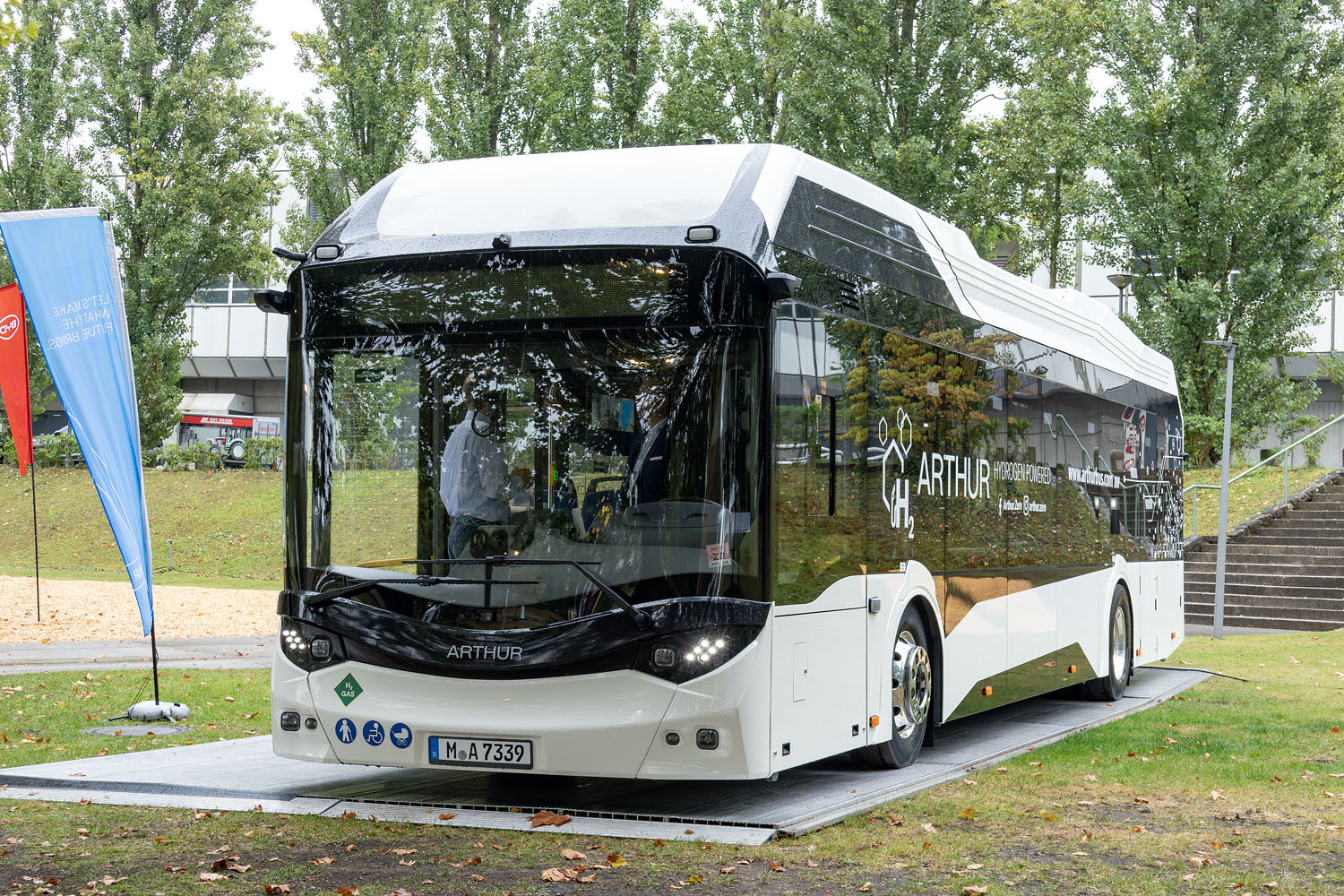 Бавария, ARTHUR H2 BUS 12 № M-A 7339; Берлин — InnoTrans 2024